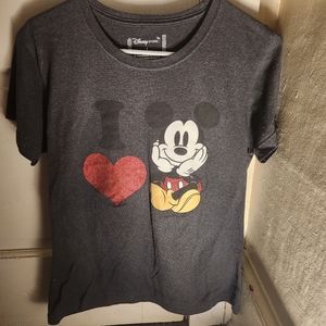 I heart ❤️ Mickey t shirt size large
